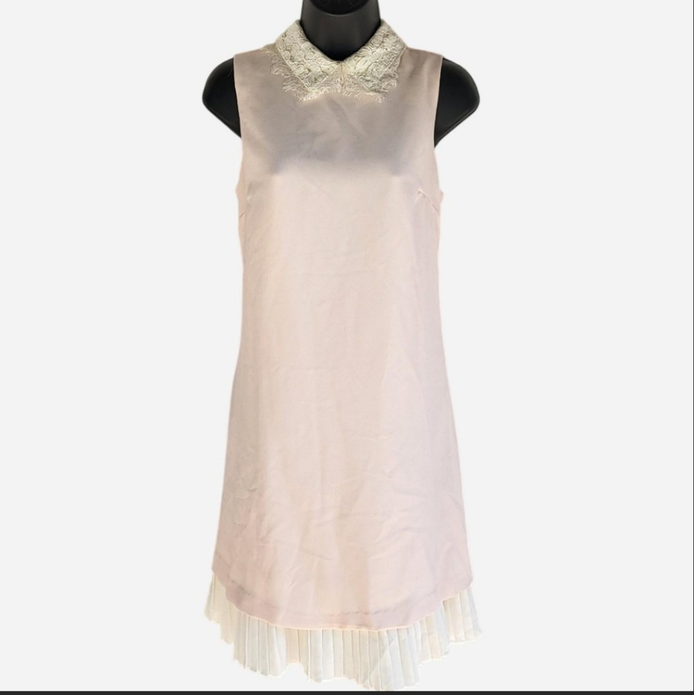 Pink Sleeveless Dress with Lace Collar